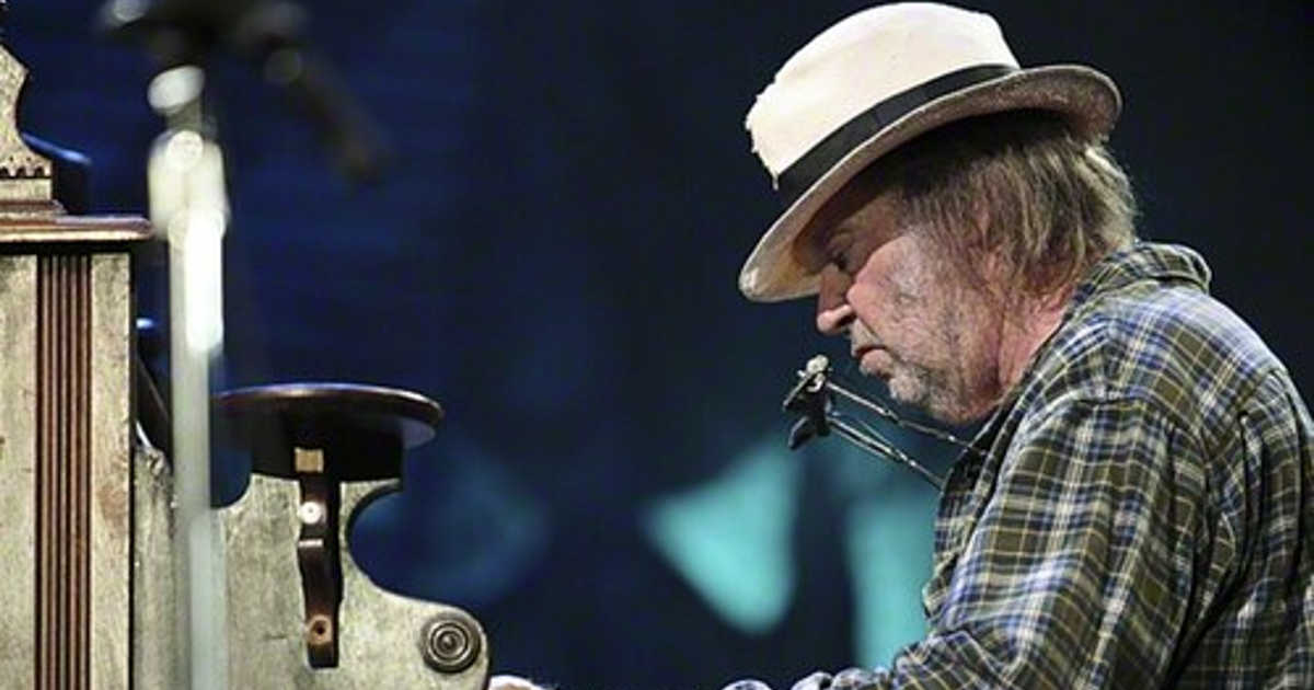 Neil Young (Farm Aid in 2010)